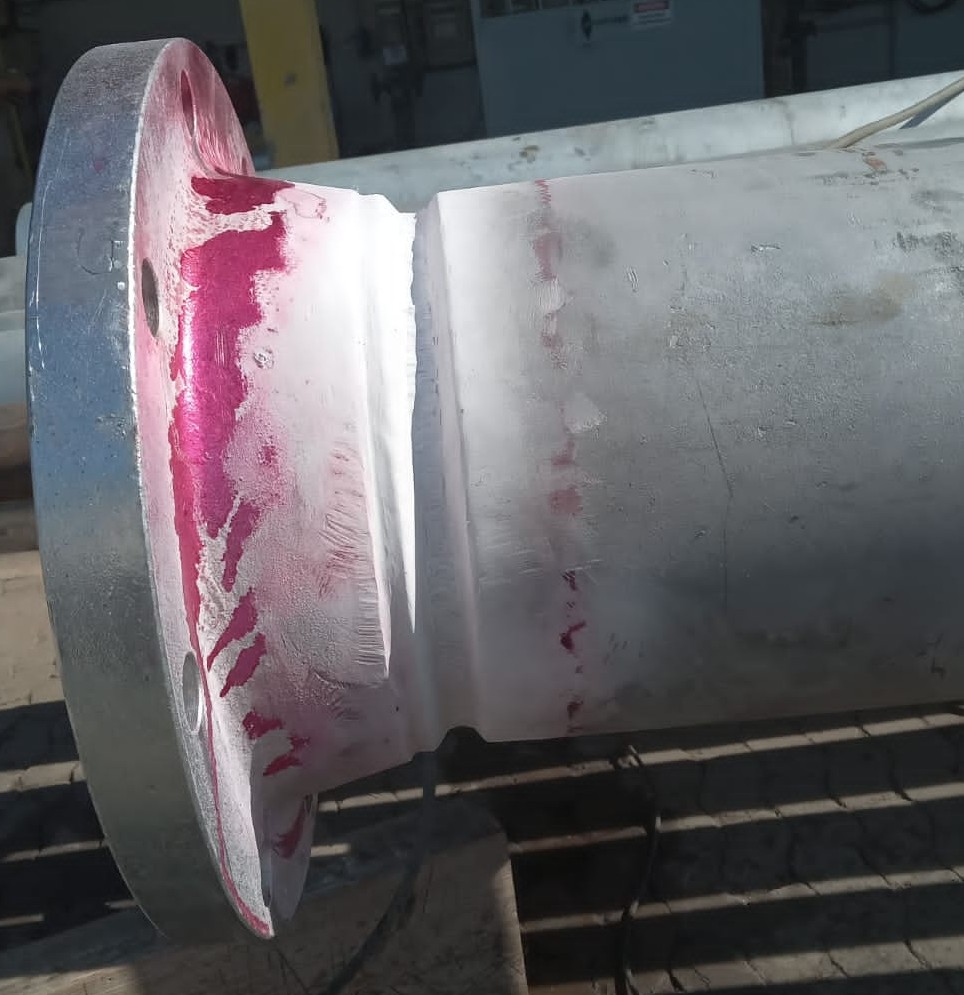 Acompanhamento de obra industrial com estrutura de andaimes (3)